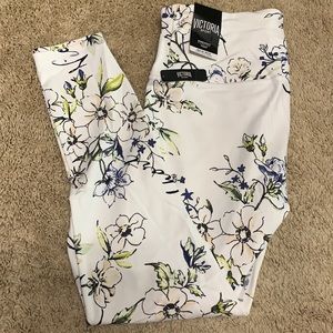 Victoria Secret Sport knockout leggings  - M short